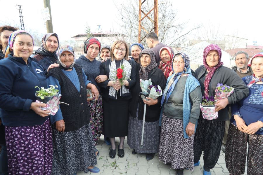 BAŞKAN ŞAHİN, NURDAĞI’NIN KÖYLERİNDE YAŞAYAN DEPREMZEDELERLE BİR ARAYA GELDİ!