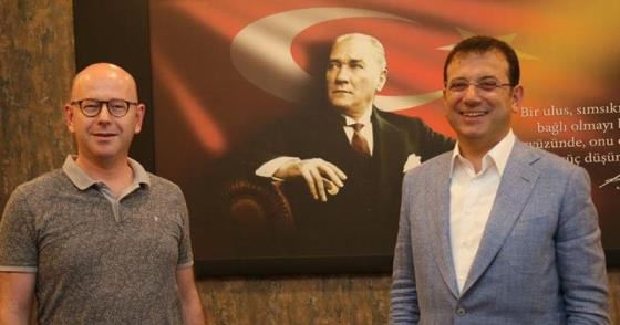 Başkan Sarı İmamoğlu'nun yanında!