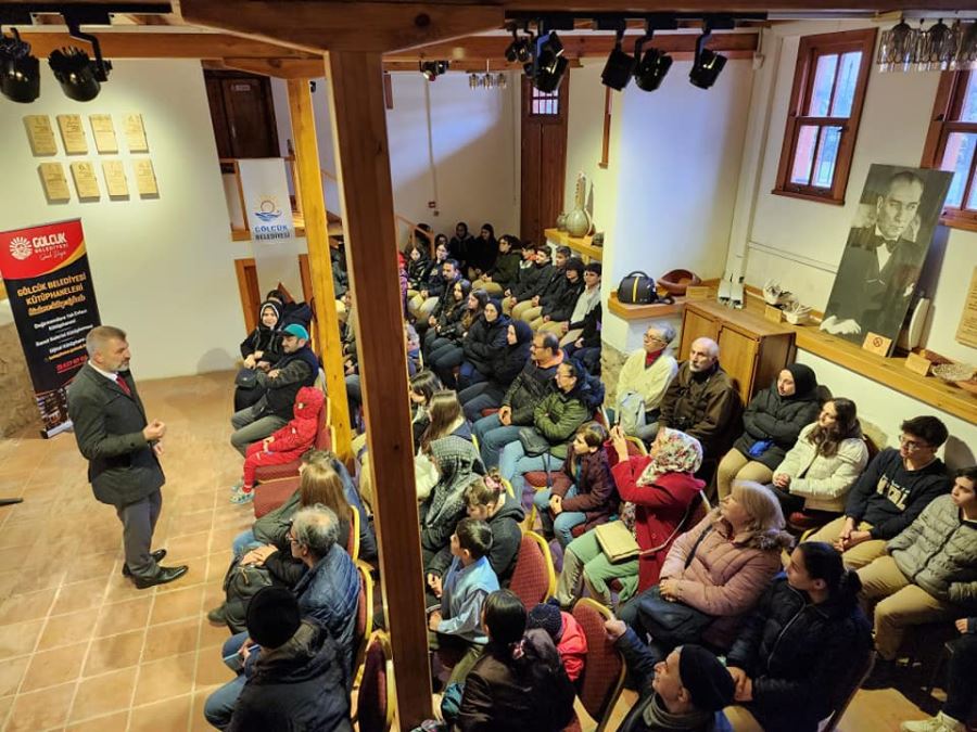 BAŞKAN SEZER KİTAP TUTKUNLARINI ÖDÜLLENDİRDİ
