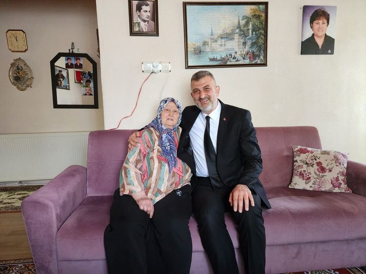BAŞKAN SEZER’İN ANNELER GÜNÜ MESAJI