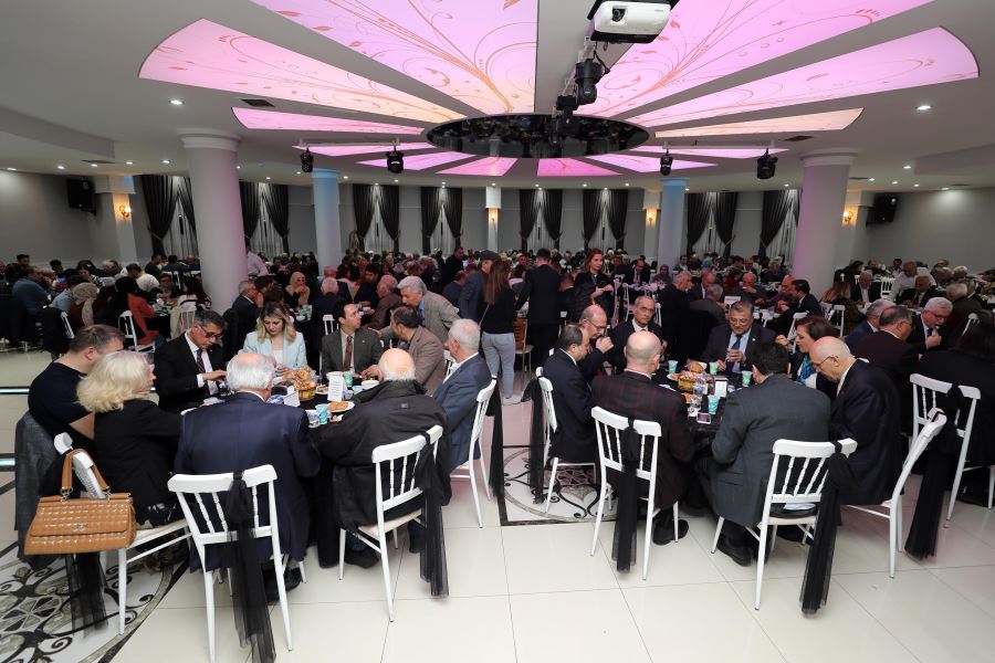 Başkan Yaşar, hemşerileriyle iftarda buluştu