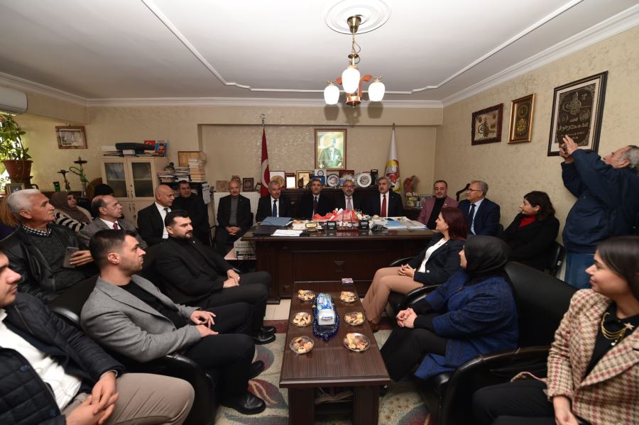 BAŞKAN YILMAZ, GAZETECİLERİ ZİYARET EDEREK GÜNLERİNİ KUTLADI
