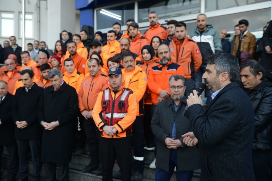 BAŞKAN YILMAZ, KAHRAMANLARI KARŞILADI
