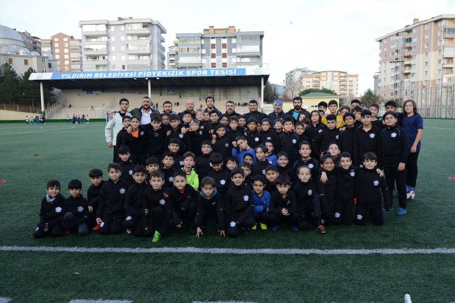 BAŞKAN YILMAZ SPORCULARLA BULUŞTU