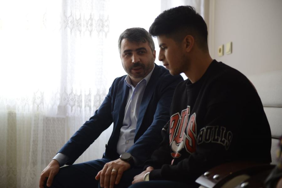 BAŞKAN YILMAZ'DAN, DEPREMZEDELERE ZİYARET