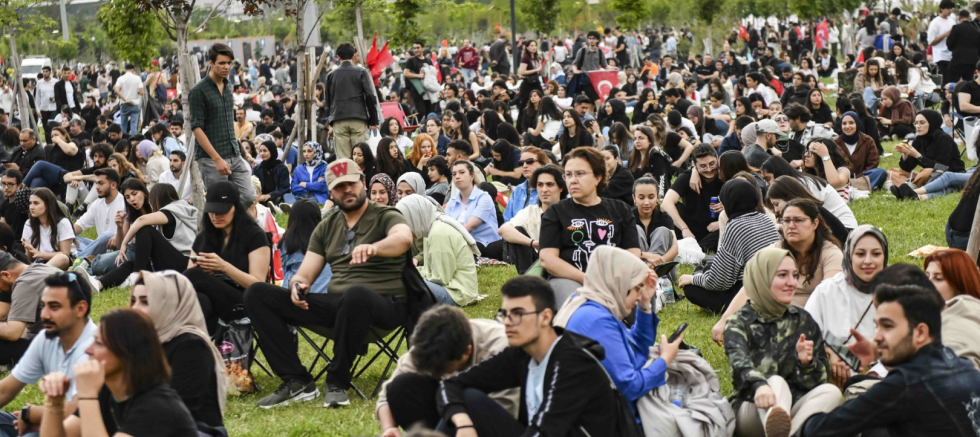 BAŞKENTLİLER YAZIN KEYFİNİ PARK VE REKREASYON ALANLARINDA ÇIKARIYOR - TÜRKİYE - İnternetin Ajansı