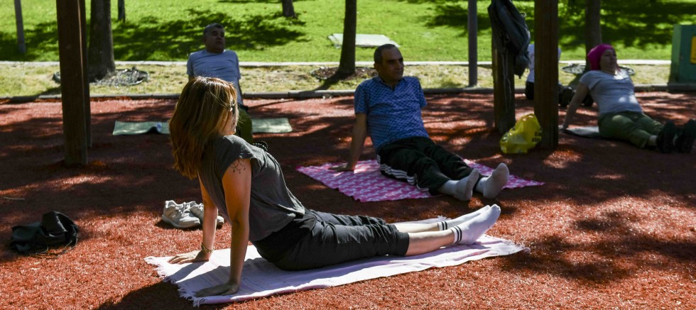 BAŞKENTLİLERDEN PARKLARDA SPORA YOĞUN İLGİ - GÜNDEM - İnternetin Ajansı