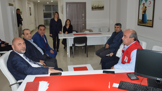 Belediye Başkanı Bekir Aydın Kızılay Orhangazi Şubesini Ziyaret Etti