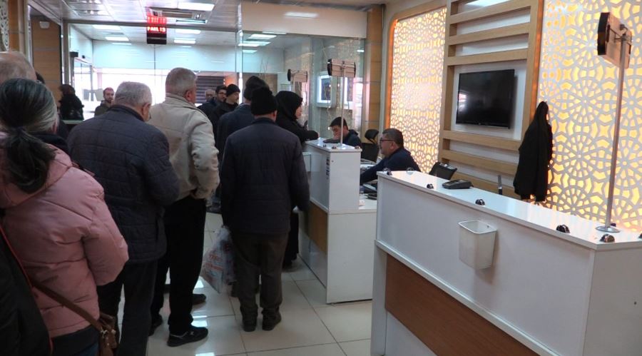Belediye vezneleri, merkezde de hizmete devam ediyor