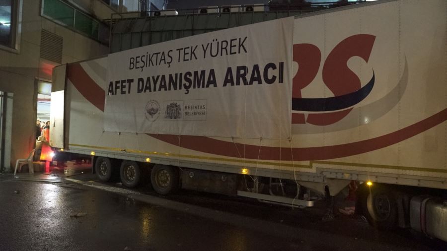 BEŞİKTAŞ’IN YARDIM TIRLARI DEPREM BÖLGESİNE DOĞRU YOLA ÇIKTI