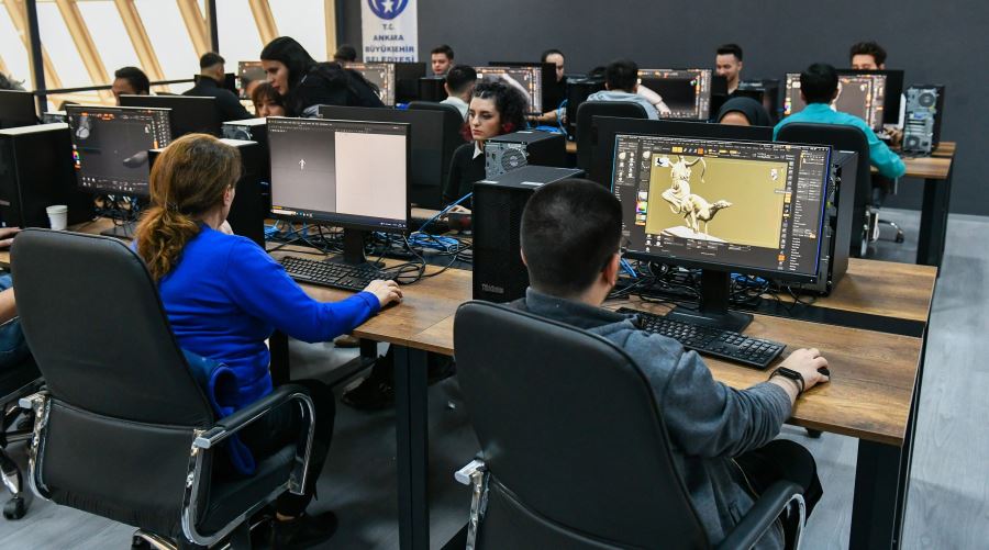 BİLİM VE TEKNOLOJİNİN BAŞKENTİ: TEKNOLOJİ MERKEZLERİ ANKARALI GENÇLERİ BEKLİYOR