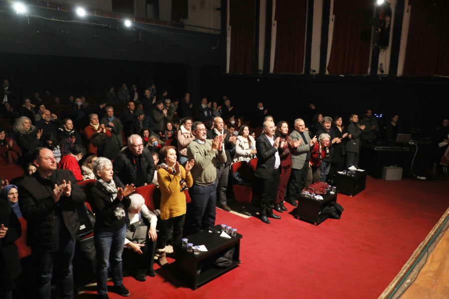 “BİR YERYÜZÜ OZANI RIFAT ILGAZ” MUDANYA’DA SAHNELENDİ