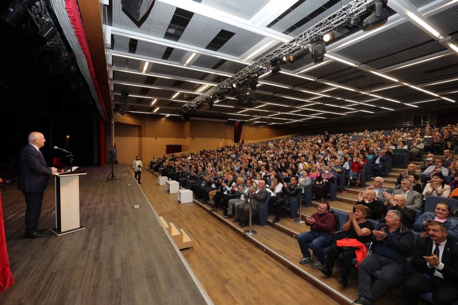 Bozkırın Tezenesi Neşet Ertaş, Yenimahalle’de anıldı