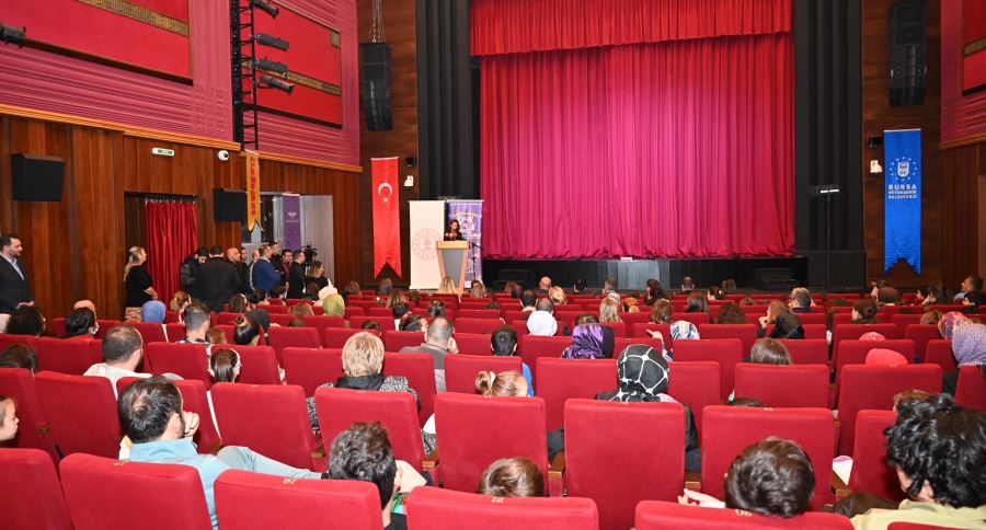Bursa’da tiyatro coşkusu başladı