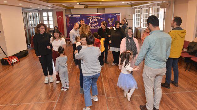 Bursa’nın her köşesinde tiyatro
