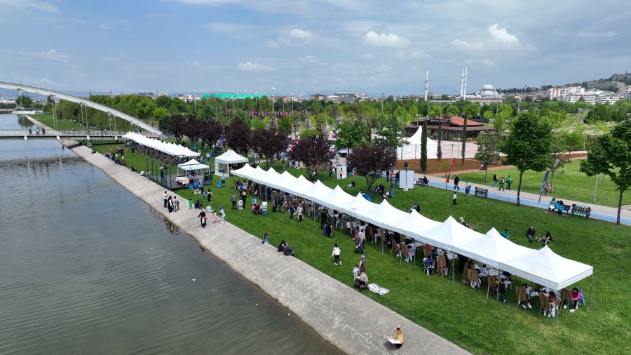 Bursa’yı tuvallere yansıttılar