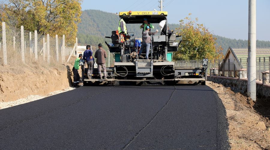 Büyükşehir asfalt mesaisinde
