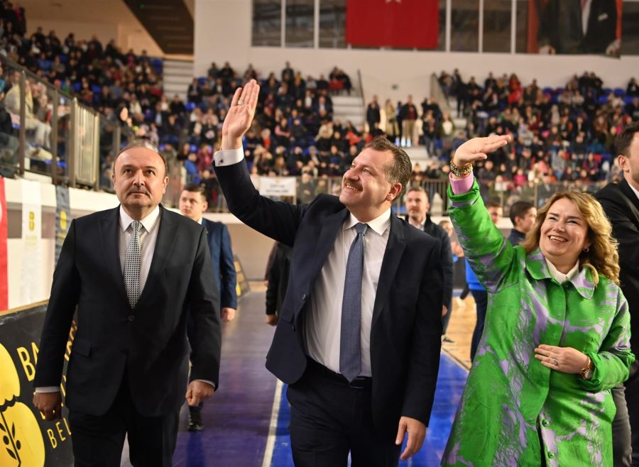Büyükşehir, Bandırma’da kendini geliştiren gençler yetişiyor