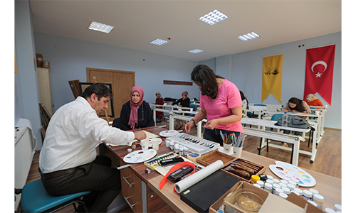 BÜYÜKŞEHİR BELEDİYESİ TEZHİP SANATI KURSU AÇTI