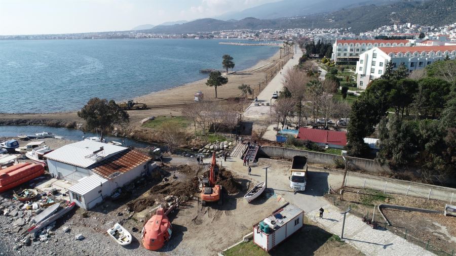 Büyükşehir den Güre Sahil Yolu nda hummalı çalışma