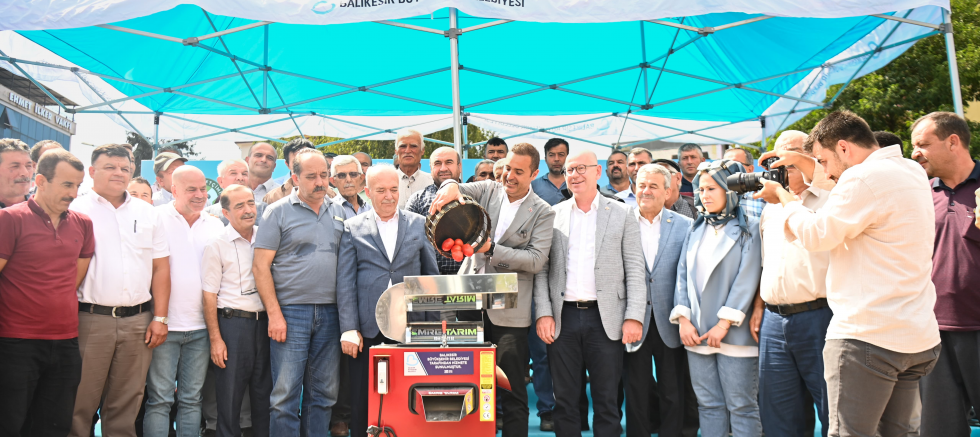 Büyükşehir Dursunbeyli üreticilere salça makinesi dağıttı - TÜRKİYE - İnternetin Ajansı