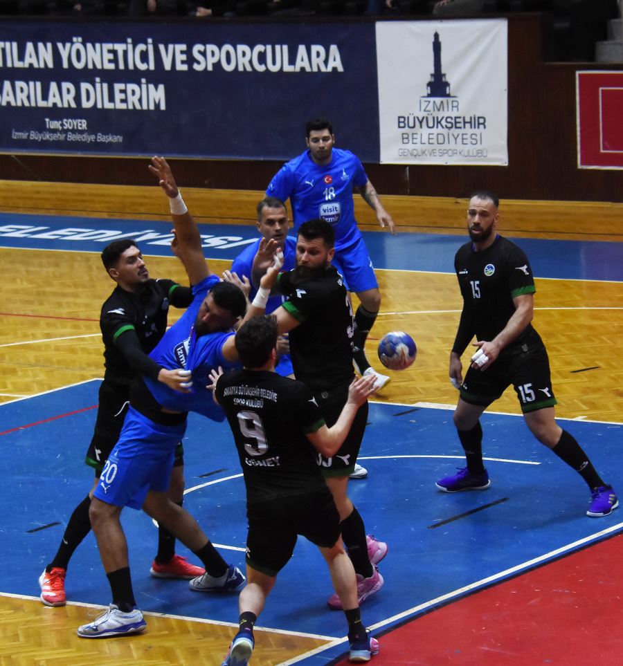 Büyükşehir hentbol İzmir’den galibiyetle dönüyor