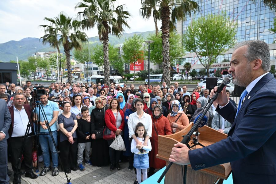 Büyükşehir işçisi bayram yaptı