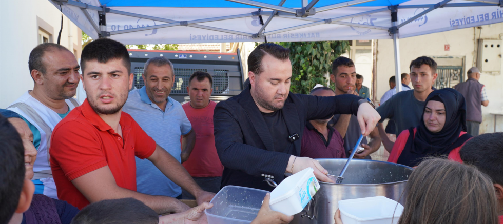 Büyükşehir Macarlar ve Kabakdere de aşure hayrı düzenledi - TÜRKİYE - İnternetin Ajansı