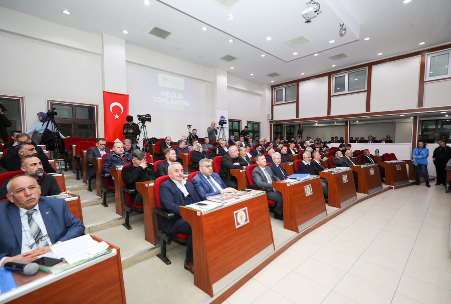 Büyükşehir meclisinde encümen ve komisyon üyeleri belirlendi