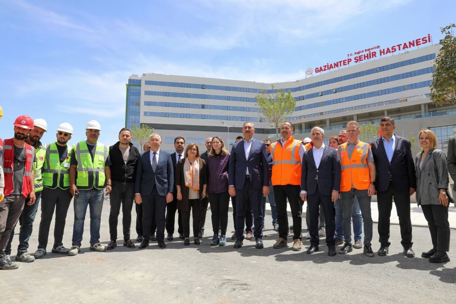 BÜYÜKŞEHİR, ULAŞIMIN KOLAYLIĞI İÇİN BÖLGEYE YENİ YOLLAR KAZANDIRDI