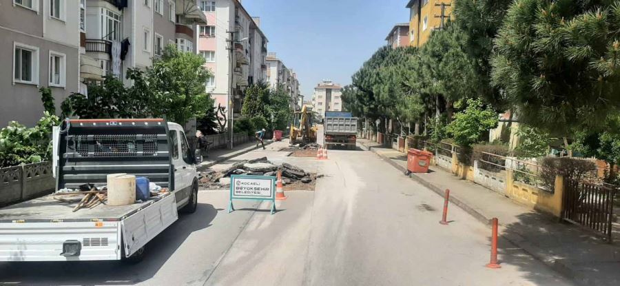 Büyükşehir Yol Bakım Timi her yere yetişiyor