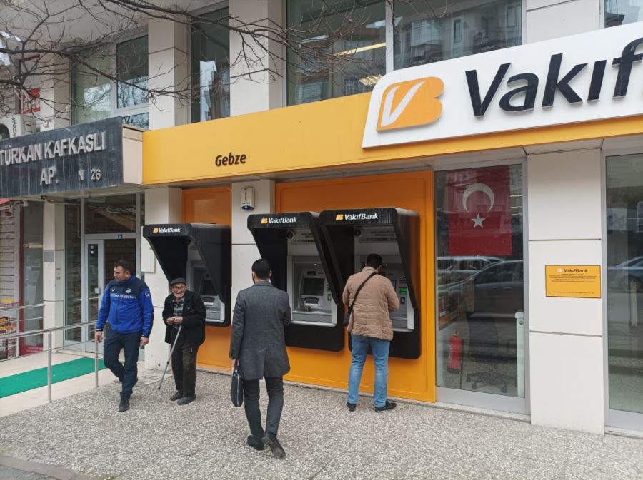 Büyükşehir Zabıtası, Selahattin Amca ve Güler Teyze’yi yolda bırakmadı