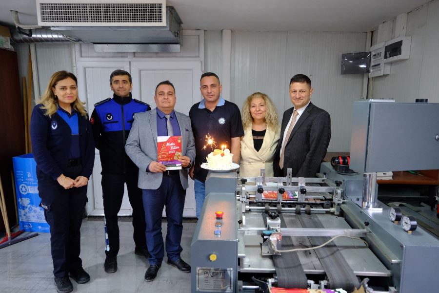 BÜYÜKŞEHİR ZABITASINDAN 10 MİLYONUNCU MÜHÜRLEMEYE KUTLAMA