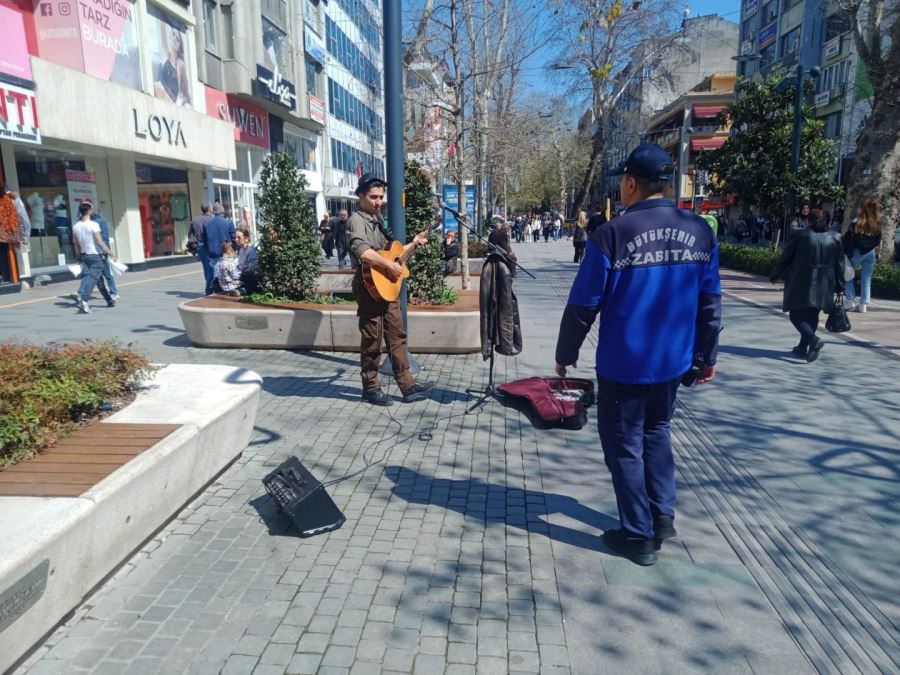 Büyükşehir Zabıtasından Cumhuriyet Bulvarında 7/24 denetim