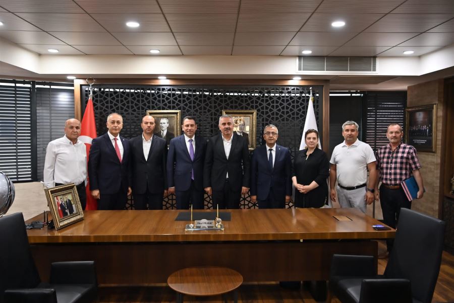 Büyükşehir’de işçi enflasyona ezdirilmedi