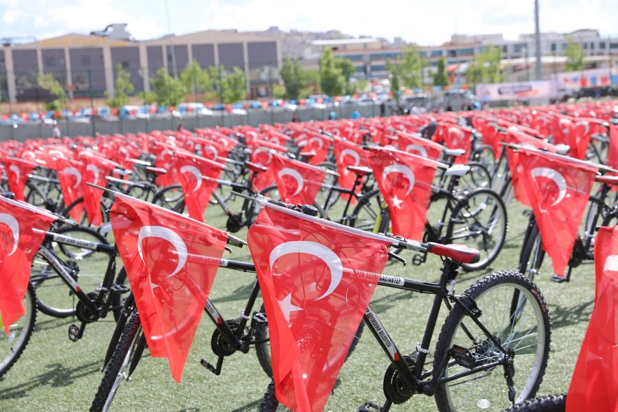 BÜYÜKŞEHİR’DEN 1027 ÇOCUK İÇİN ‘SÜNNET ŞÖLENİ’