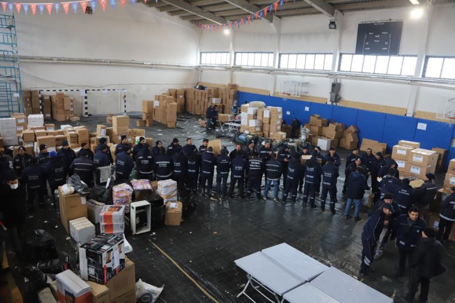 BÜYÜKŞEHİR’DEN AFET BÖLGESİNE 81 TIR İNSANİ YARDIM