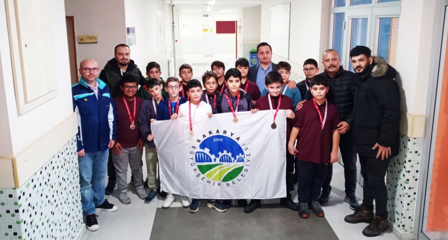 Büyükşehir’in haltercileri finale damga vurdu