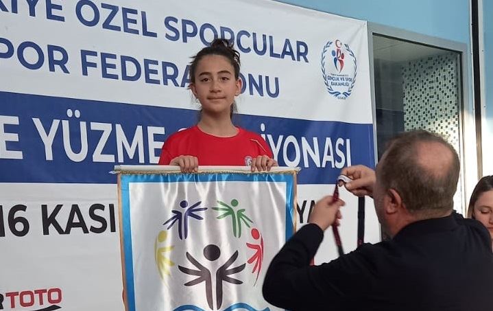 BÜYÜKŞEHİR'İN ÖZEL SPORCULARI MADALYALARLA DÖNDÜ