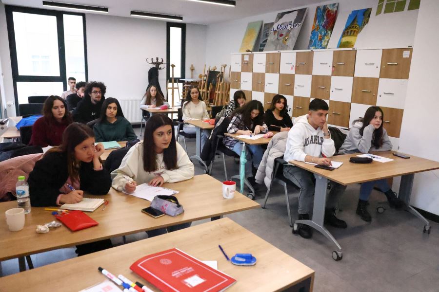 ÇANKAYA BELEDİYESİ DESTEK EĞİTİM MERKEZLERİNDE SINAVLARA HAZIRLIK ZAMANI