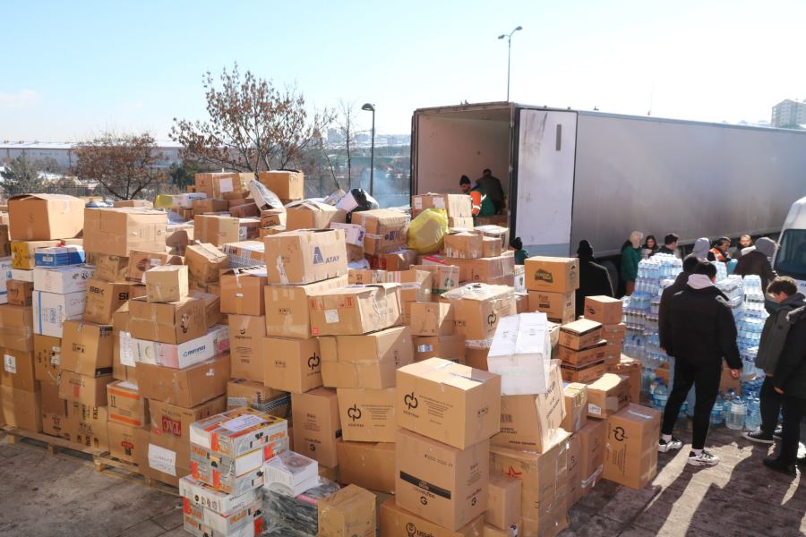 ÇANKAYA’DAN 27’Sİ TIR 70 ARAÇLIK İNSANİ YARDIM