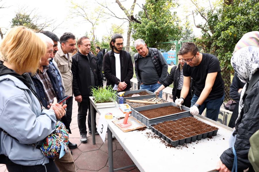 ÇANKAYA'NIN YENİ BAHÇIVANLARI SERTİFİKALARINI ALDI