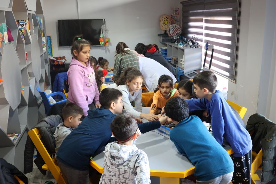 Çankırı’da Depremzede Çocuklar Çocuk Akademisinde Moral Buluyor