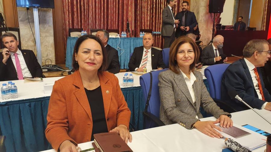 “Cenazeler üzerinden siyaset yapanın Allah belasını versin”
