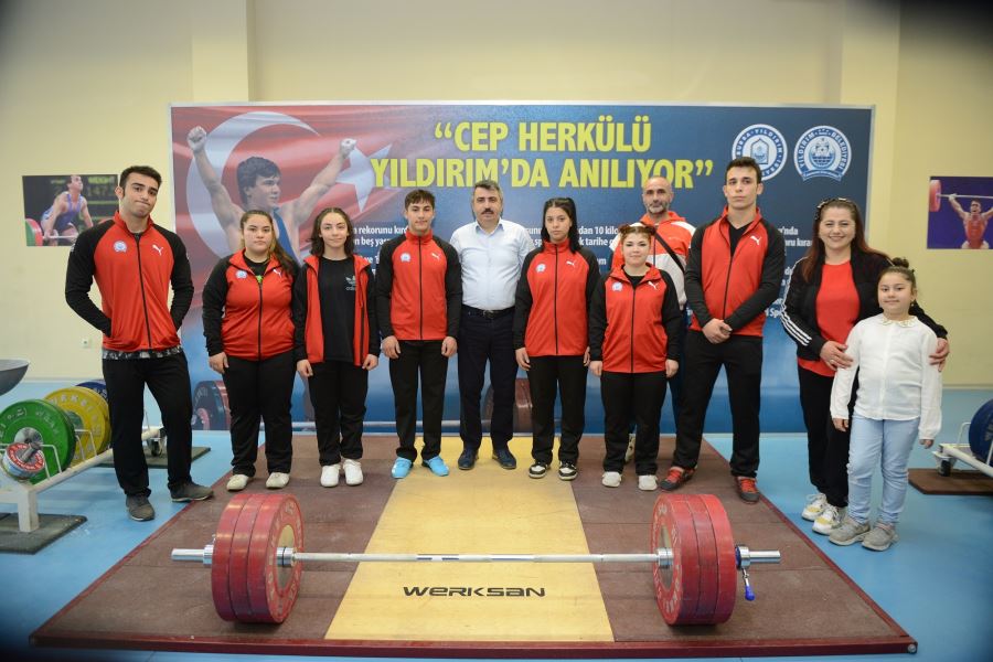 CEP HERKÜLÜ, İSMİNİN YAŞATILDIĞI YILDIRIM’DA ANILDI
