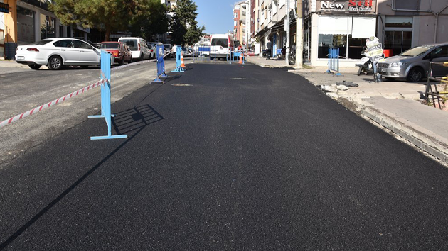 ÇERKEZKÖY İLÇESİ UĞUR MUMCU CADDESİNDE SICAK ASFALT SERİMİ TAMAMLANDI