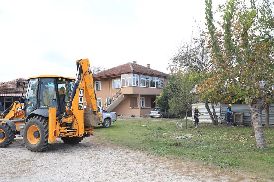 Çeşmebaşı Mahallesi’nin içme suyu sorunu 8 bin 500 metrelik hat ile çözüme kavuşuyor