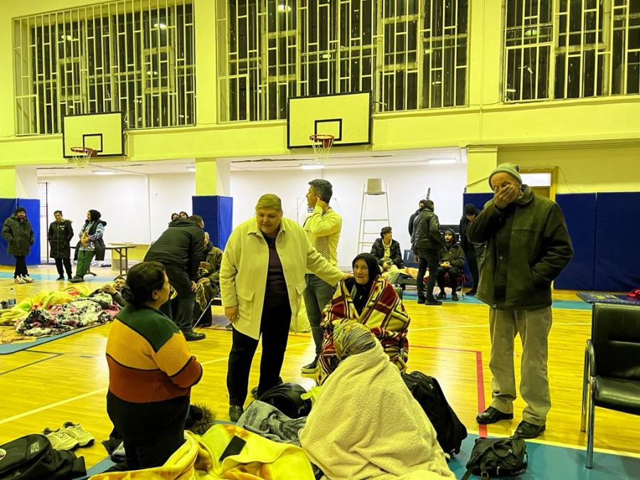CEYHAN, DEPREM YARALARINI BİRLİKTE SARIYOR