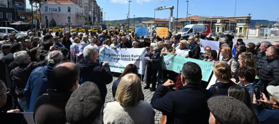 CHP ÇANAKKALE İL BAŞKANI LEVENT GÜRBÜZ: “ATİKHİSAR BARAJI TEHLİKE ALTINDA, SESSİZ KALMAYACAĞIZ” - GÜNDEM - İnternetin Ajansı