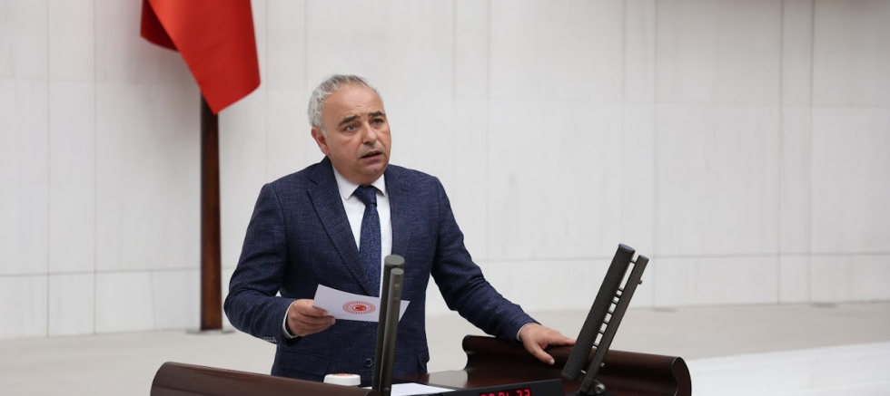 CHP’li Bakırlıoğlu: “Bir ülkede bir yılda 585 milyar liralık adrese teslim kamu ihalesi yapılıyorsa; o memleketin emeklisi, emekçisi, çiftçisi, esnafı açlığa mahkumdur.” - SİYASET - İnternetin Ajansı